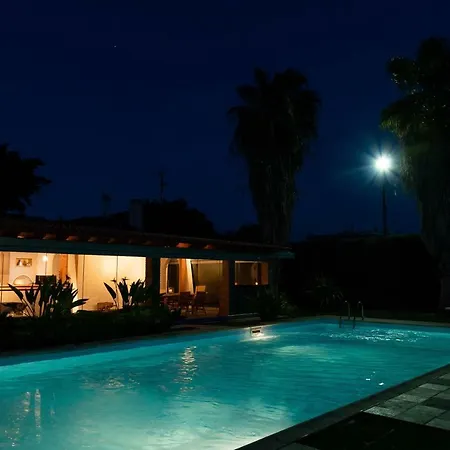 Mavino Villa *